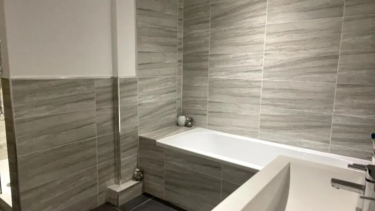 Beautiful 3 Bedroom Cottage Huddersfield 0*,  Storbritannien