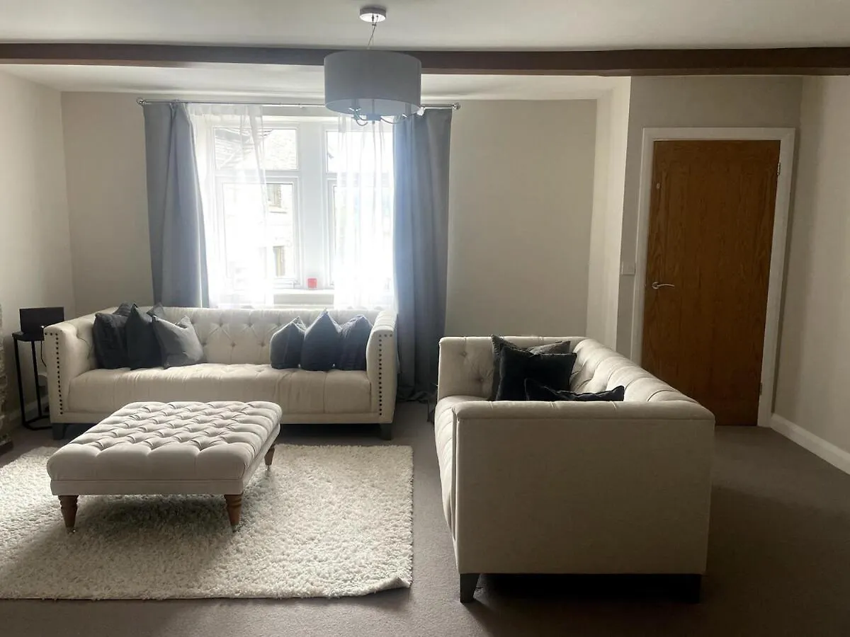 Beautiful 3 Bedroom Cottage Huddersfield